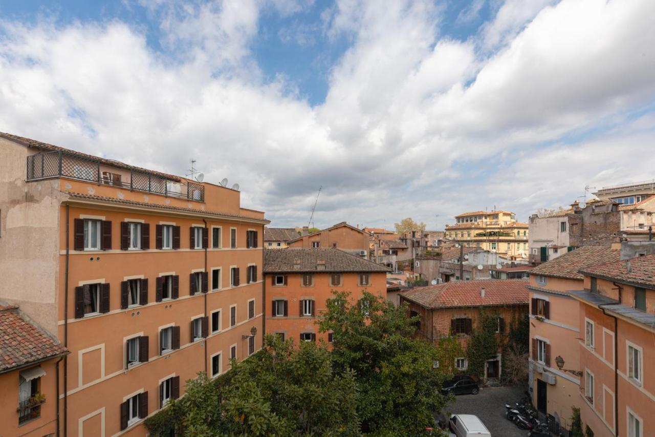 Amazing Penthouse With Terrace And Rooftop In Trastevere ローマ エクステリア 写真