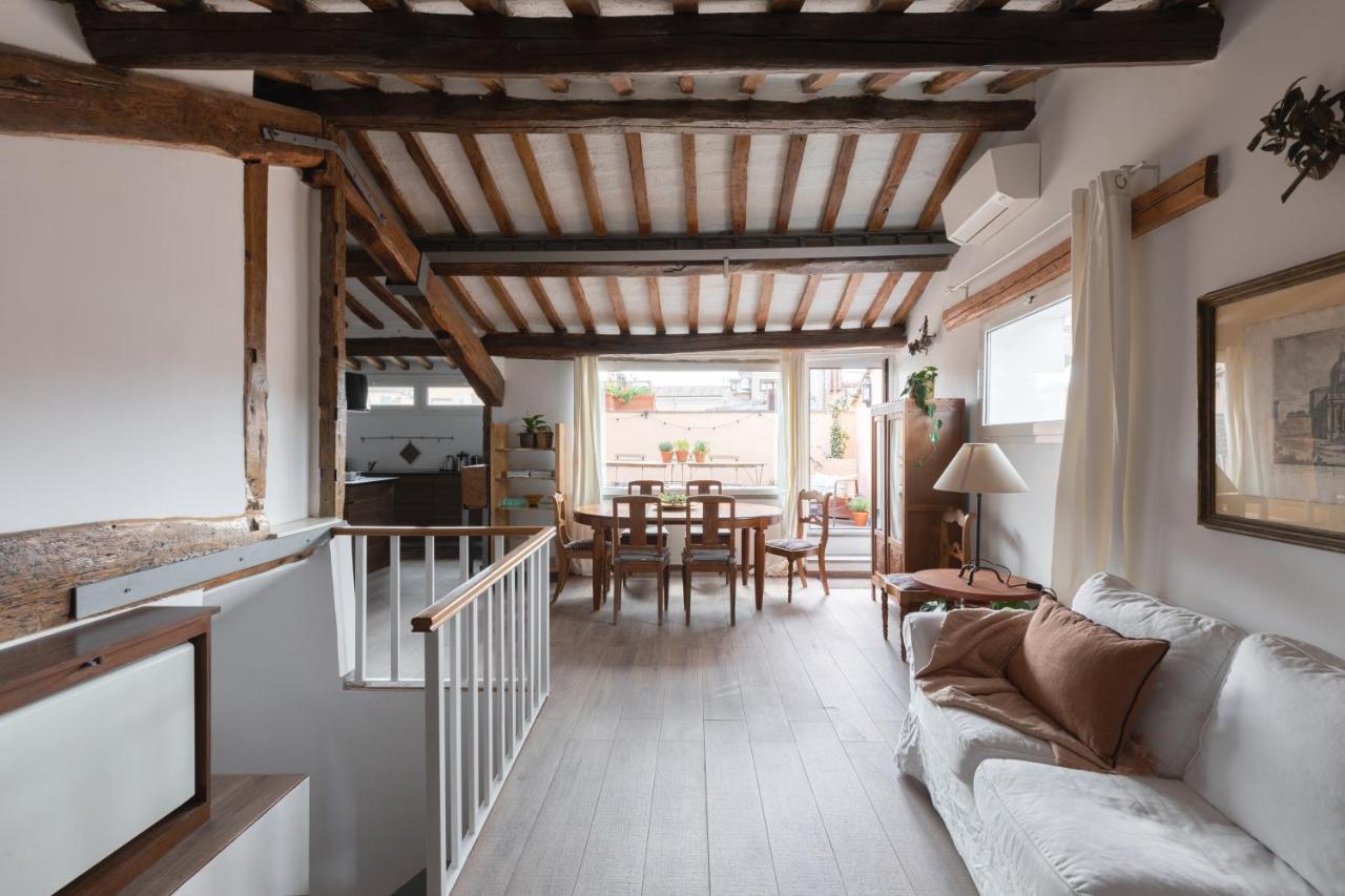 Amazing Penthouse With Terrace And Rooftop In Trastevere ローマ エクステリア 写真