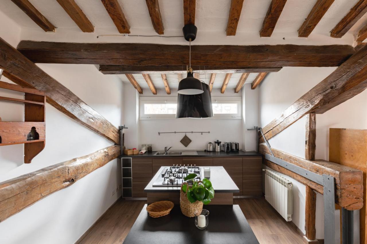 Amazing Penthouse With Terrace And Rooftop In Trastevere ローマ エクステリア 写真