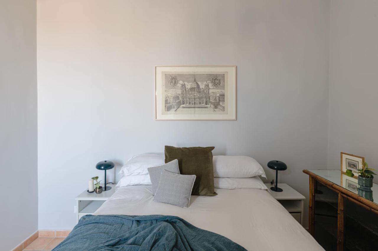 Amazing Penthouse With Terrace And Rooftop In Trastevere ローマ エクステリア 写真