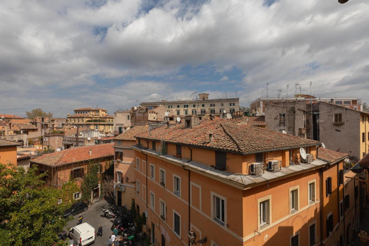 Amazing Penthouse With Terrace And Rooftop In Trastevere ローマ エクステリア 写真