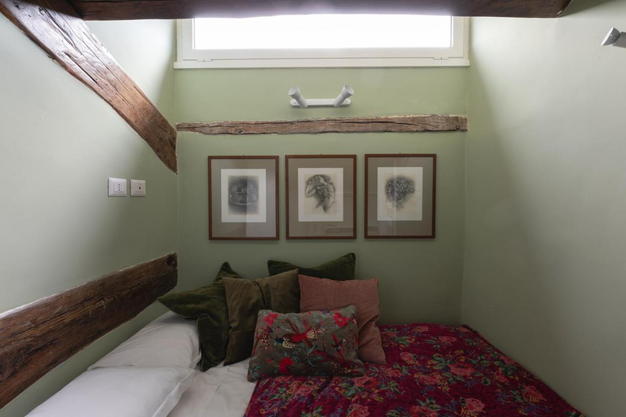 Amazing Penthouse With Terrace And Rooftop In Trastevere ローマ エクステリア 写真