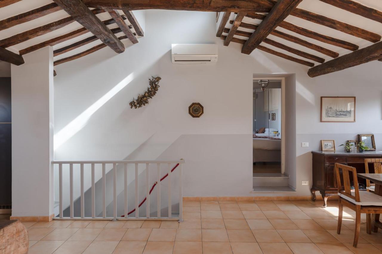 Amazing Penthouse With Terrace And Rooftop In Trastevere ローマ エクステリア 写真