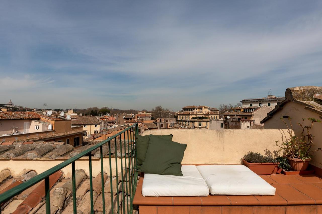 Amazing Penthouse With Terrace And Rooftop In Trastevere ローマ エクステリア 写真