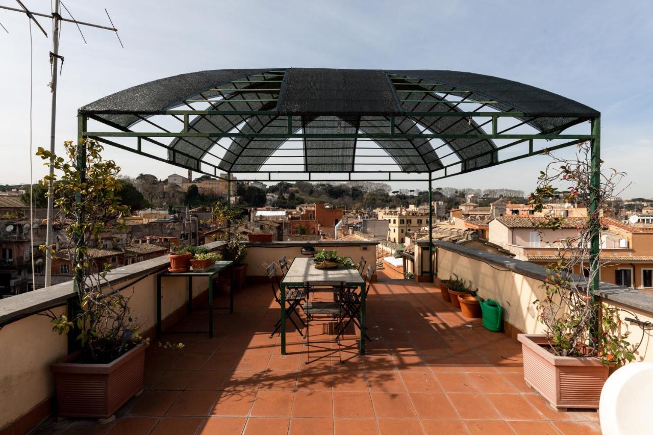Amazing Penthouse With Terrace And Rooftop In Trastevere ローマ エクステリア 写真