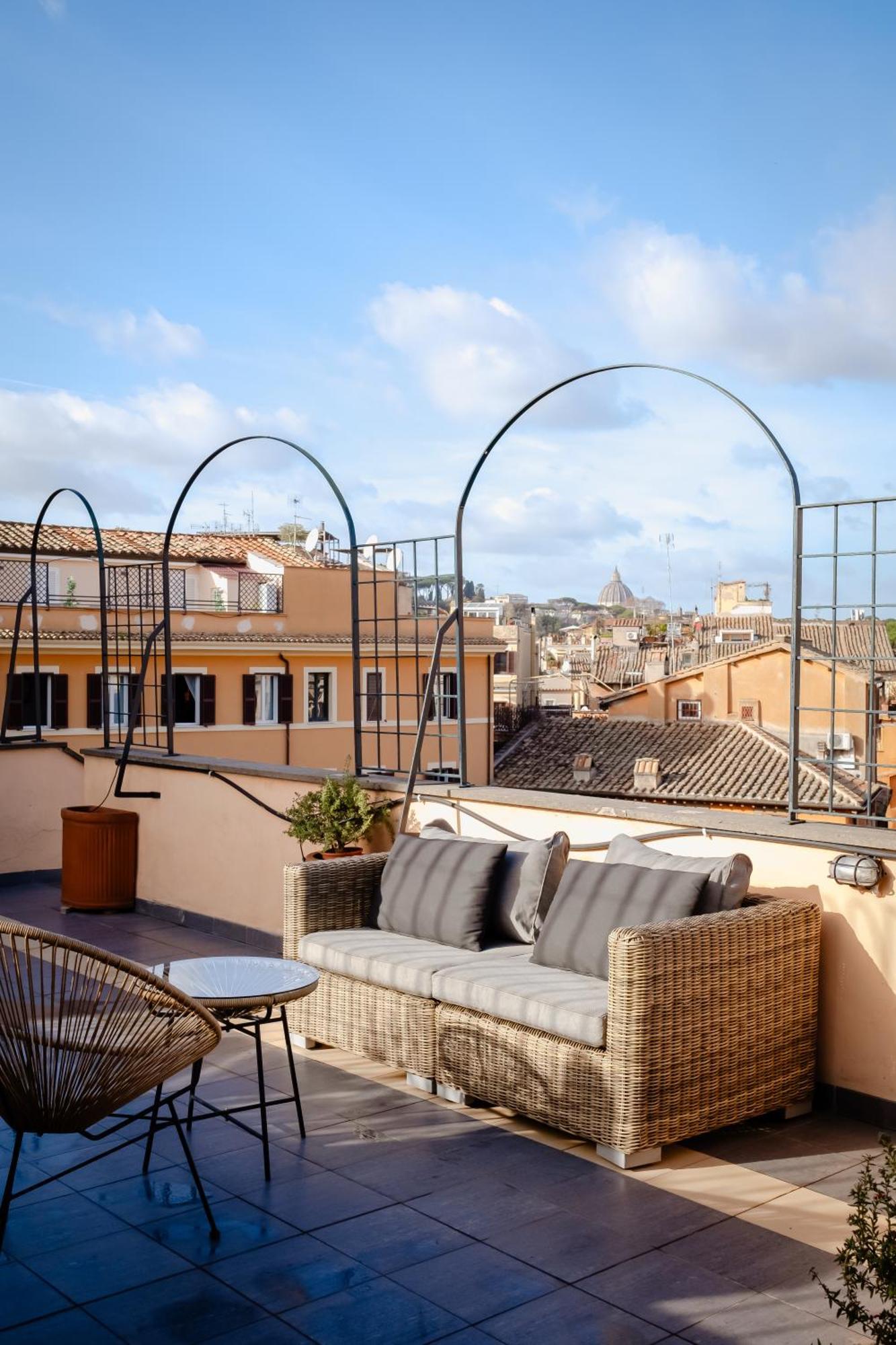 Amazing Penthouse With Terrace And Rooftop In Trastevere ローマ エクステリア 写真