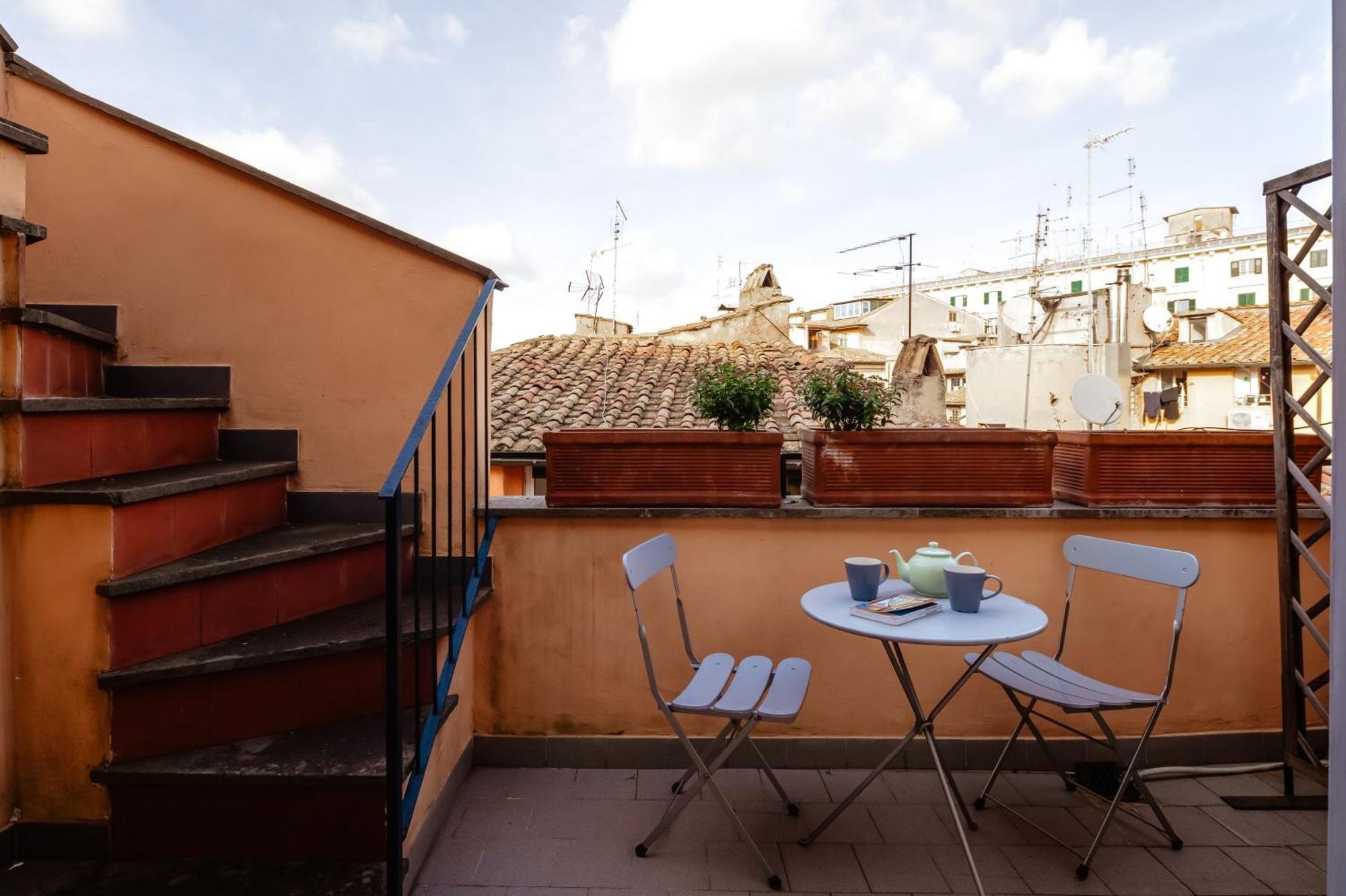 Amazing Penthouse With Terrace And Rooftop In Trastevere ローマ エクステリア 写真